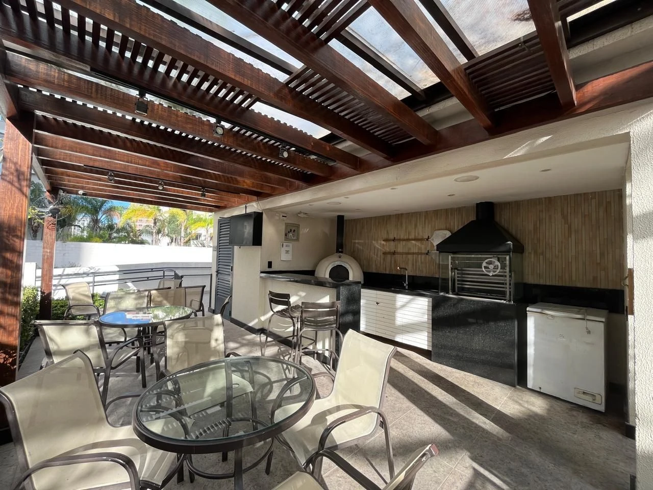 Apartamento mobiliado com 3 quartos, 2 banheiros e varanda — photo 37