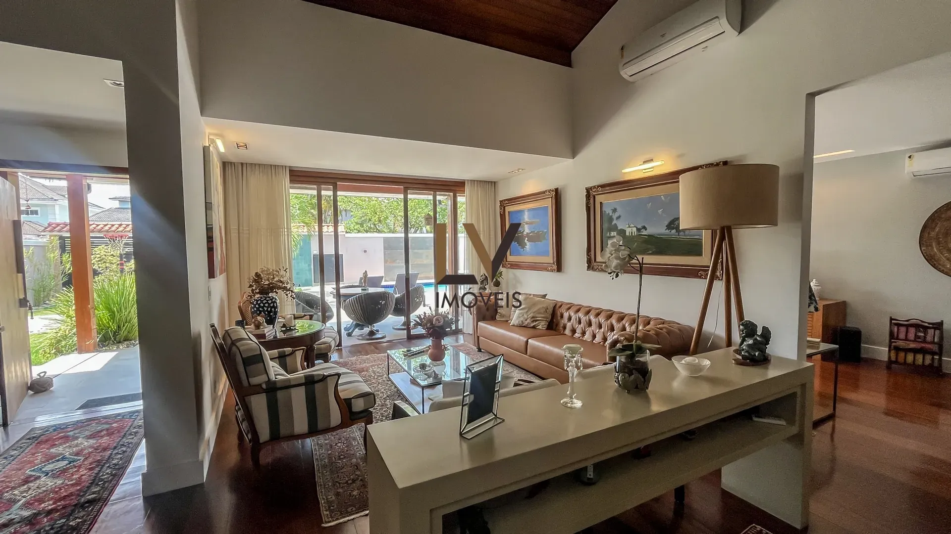 Furnished house with open-plan kitchen, 4 bedrooms and 5 baths — photo 30