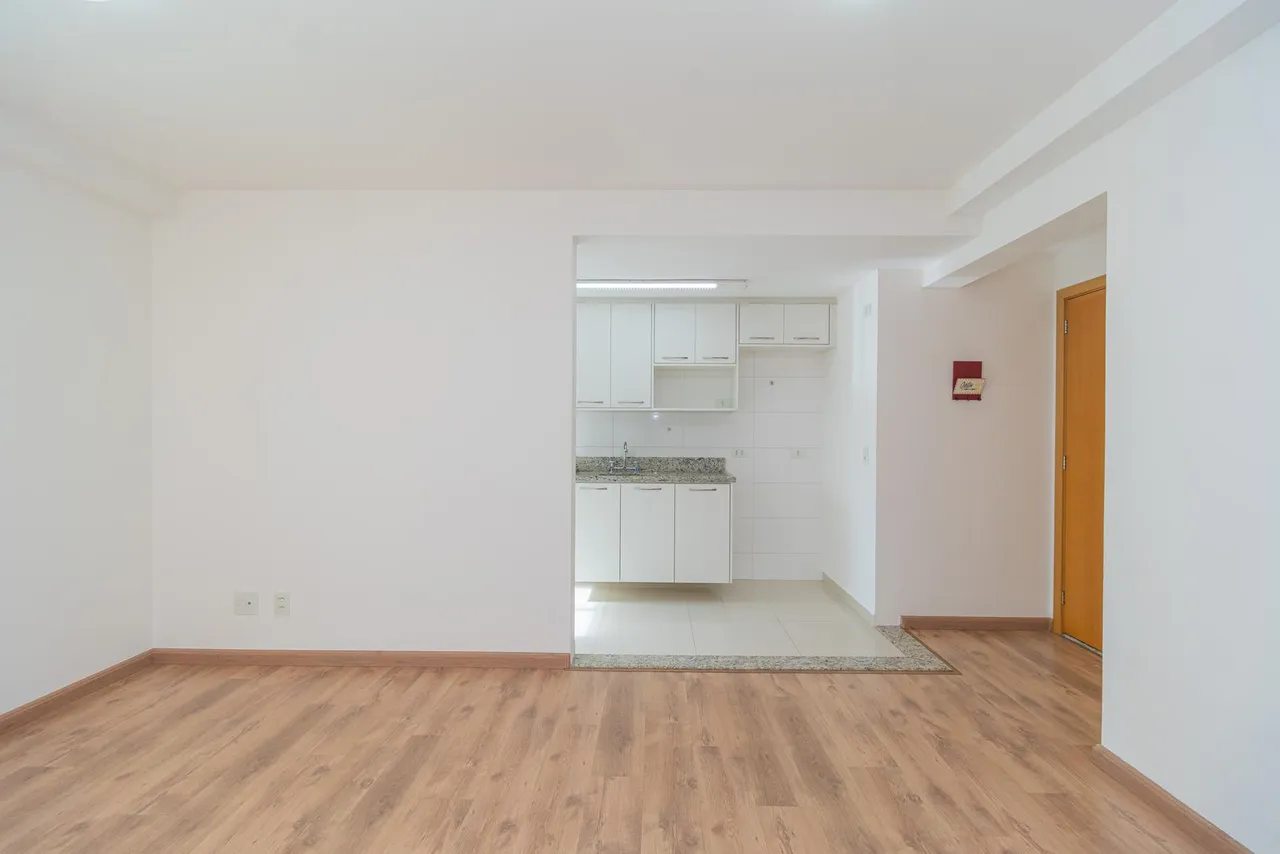 Apartamento sem mobília com 2 quartos e 1 banheiro, 138 m²