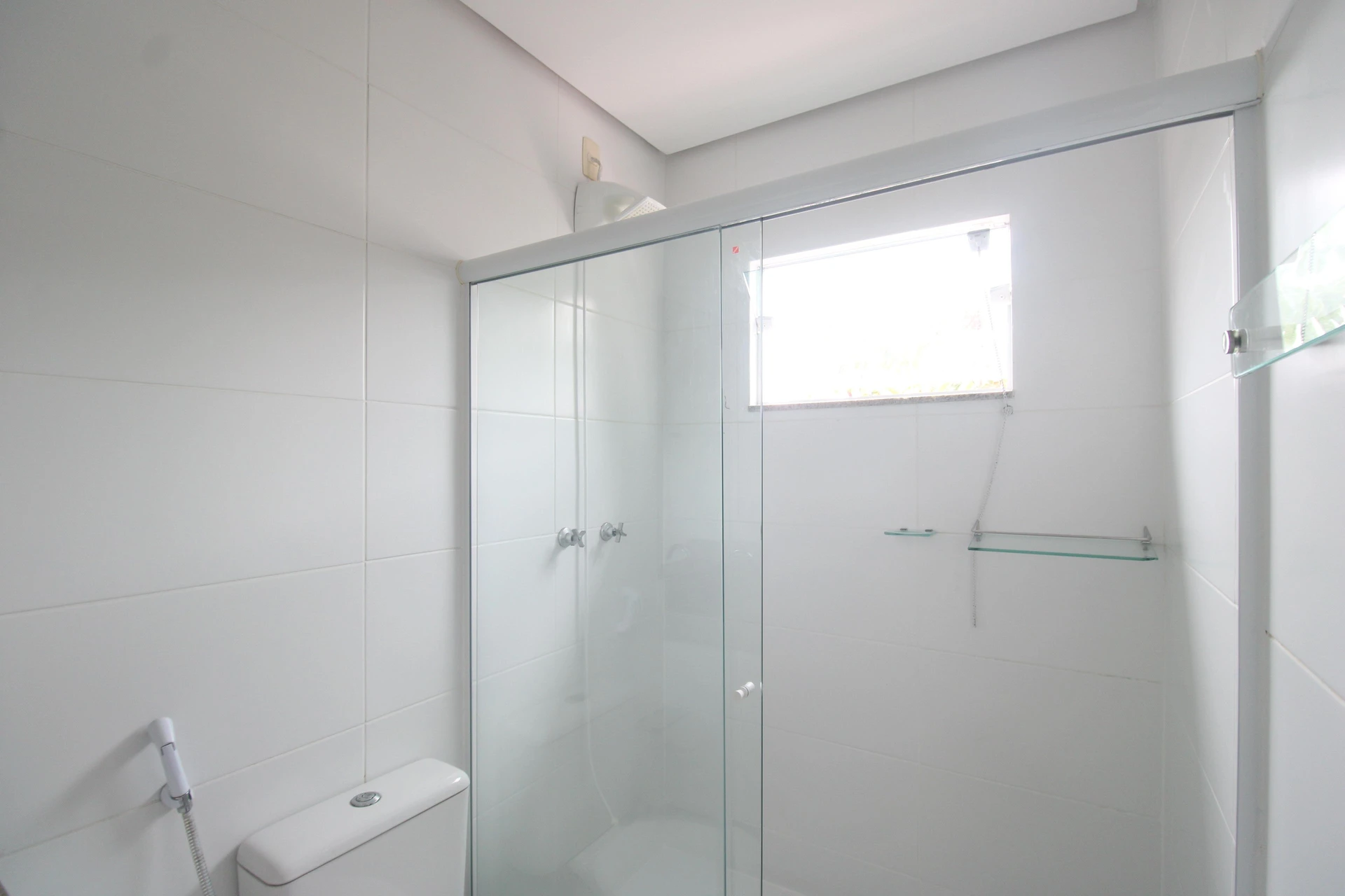 Casa mobiliada com 3 suítes e cozinha aberta com fogão a gás — photo 34
