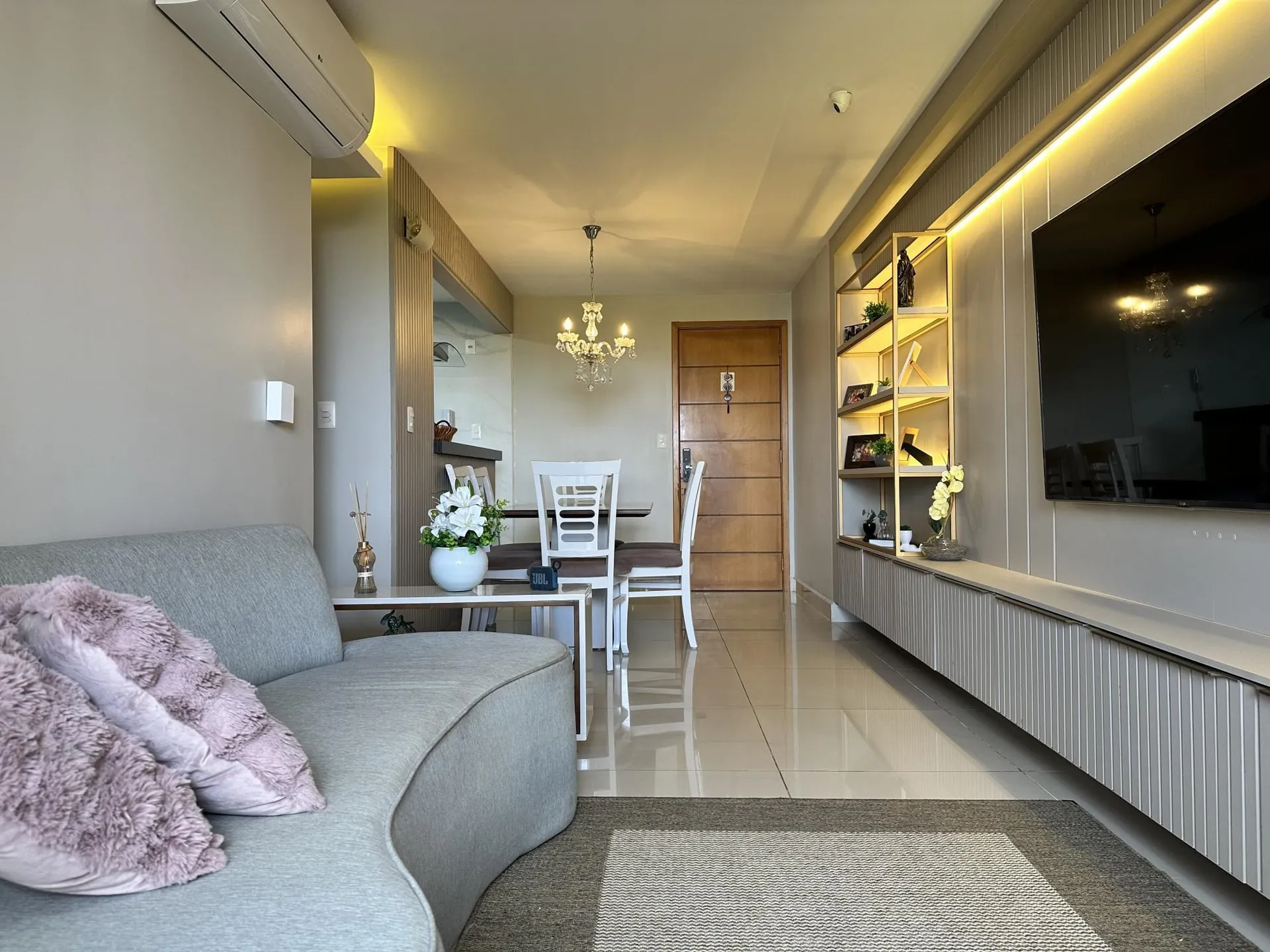2-bedroom apartment with floor-to-ceiling windows — photo 32