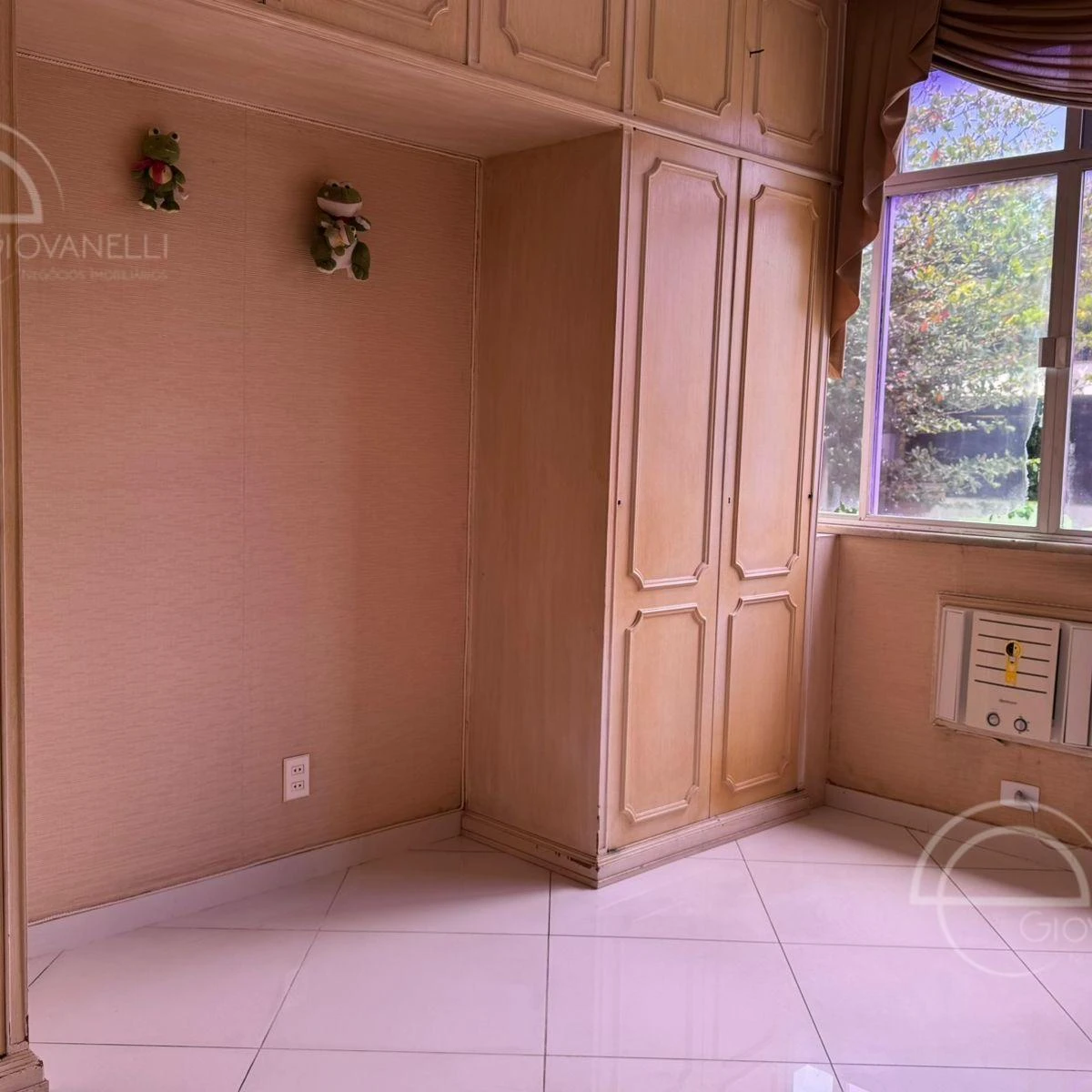 Furnished apartment, 162 m², with a grill on the balcony — photo 7