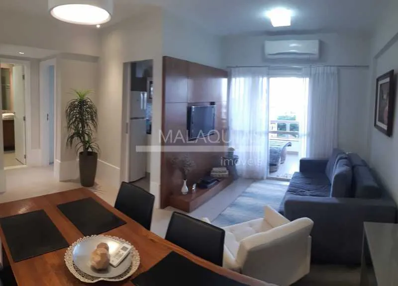 1-bedroom apartment with enclosed kitchen and balcony — photo 10