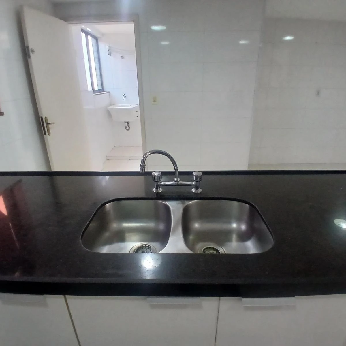 Duplex penthouse with 4 bedrooms and 4 baths, 300 m² — photo 21