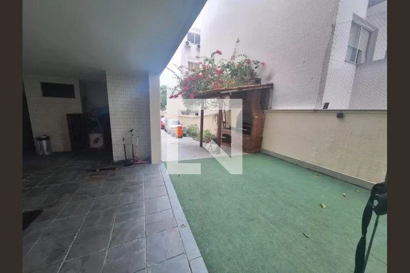 255 m² apartment with 3 bedrooms and 5 bathrooms — photo 8