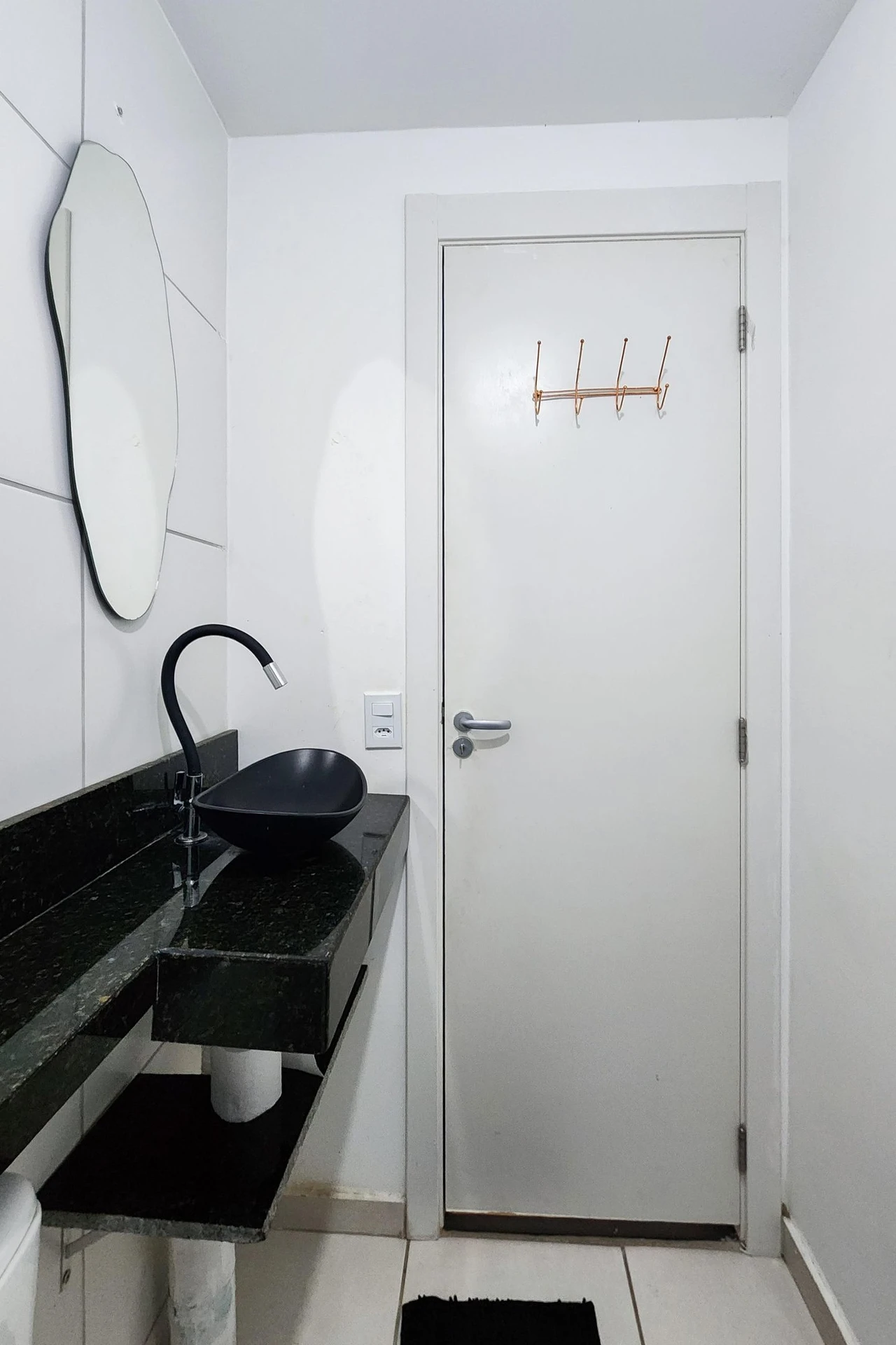 Apartamento mobiliado com cozinha integrada e varanda — photo 34