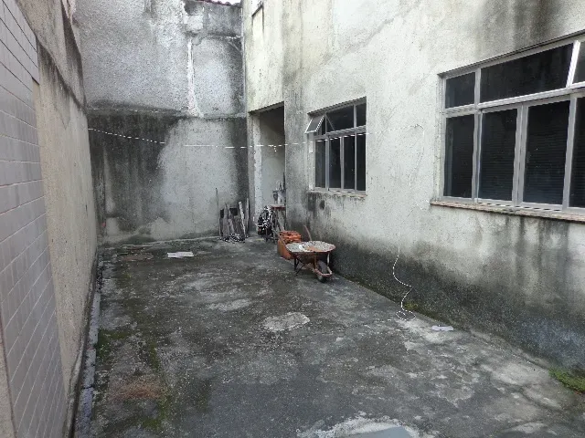 House with 3 bedrooms and 2 bathrooms, 3 parking spaces — photo 12