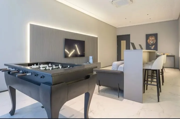 3-bedroom apartment with a home office