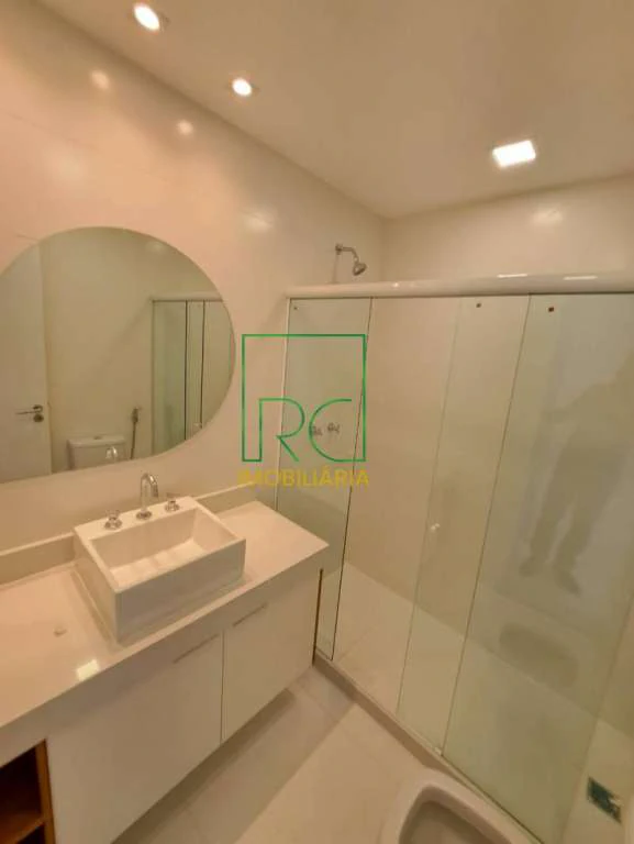 Furnished gated house with 5 en-suite bedrooms and 470 m² — photo 24