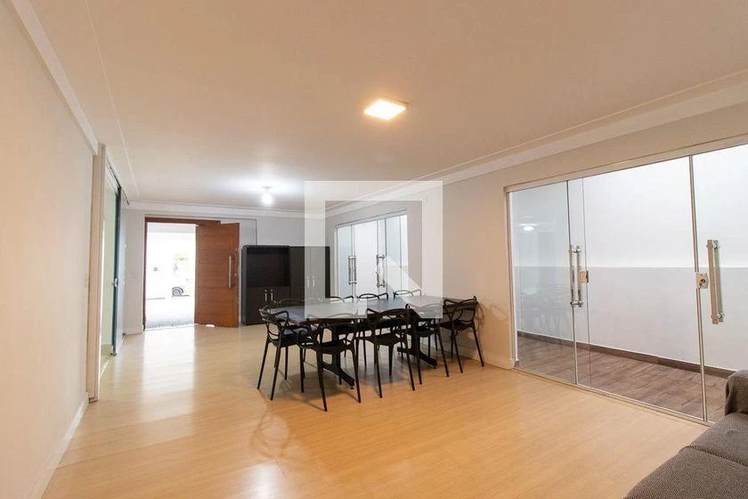 Rental house with 5 bedrooms and 290 m² — photo 25