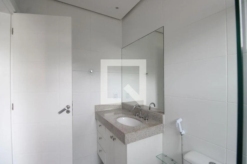 House for rent with 3 en-suite bedrooms and 200 m² — photo 47