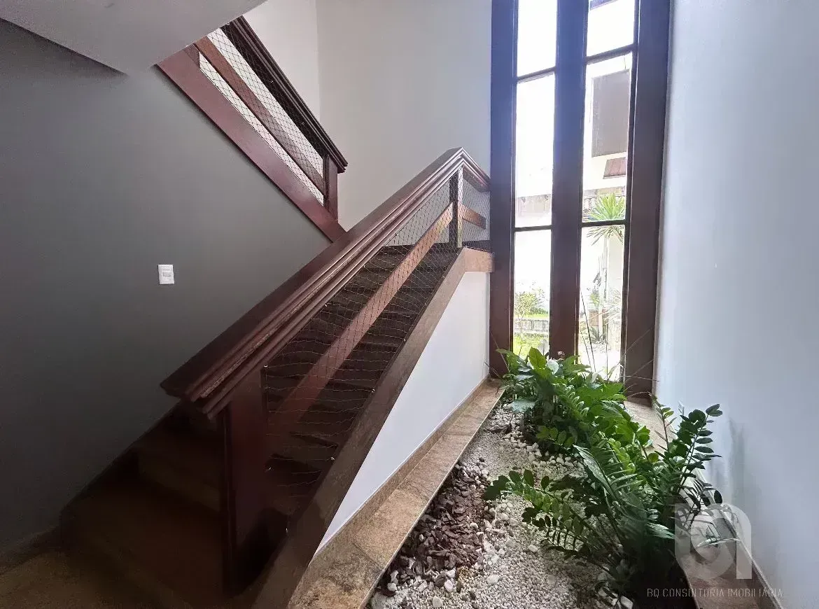 Casa com 6 quartos e cozinha fechada, 3000 m² — photo 20