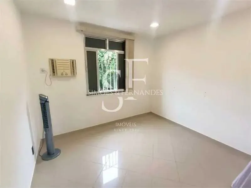 Unfurnished apartment with 3 bedrooms and 3 bathrooms — photo 3