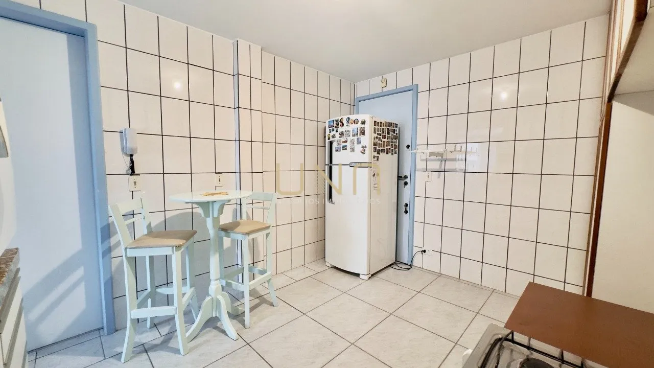 Vestidor y 2 dormitorios: departamento de 77 m² — photo 3