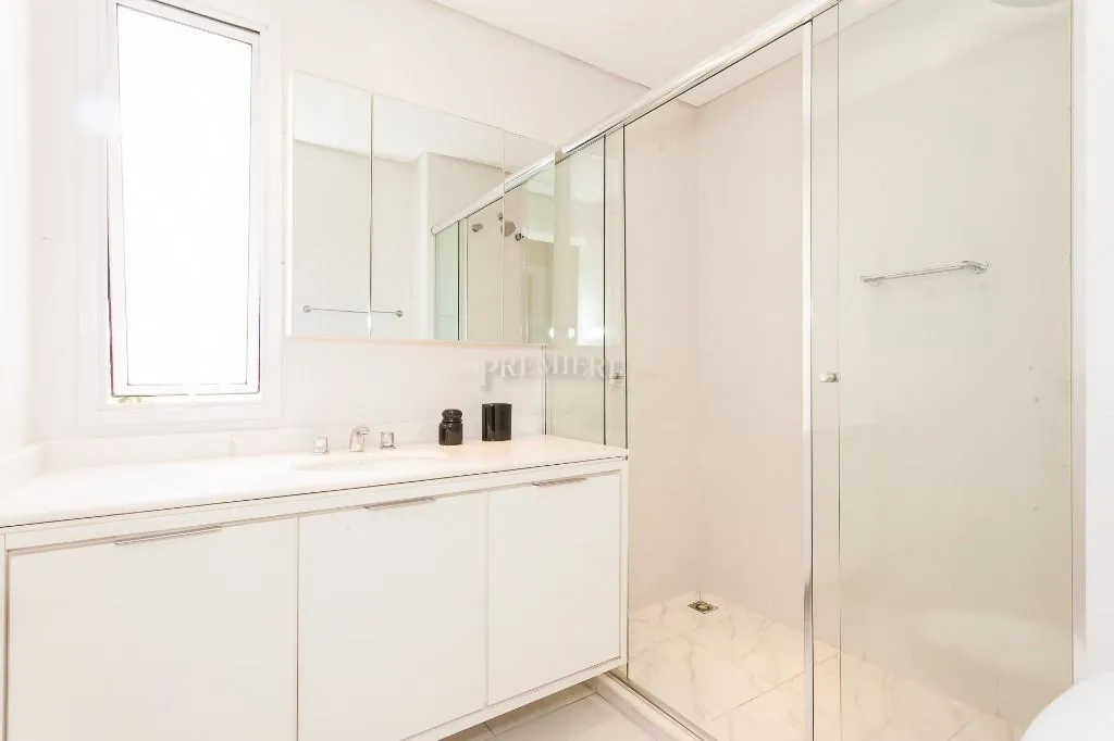 Furnished 158 m² apartment with 3 bedrooms and 5 bathrooms — photo 25