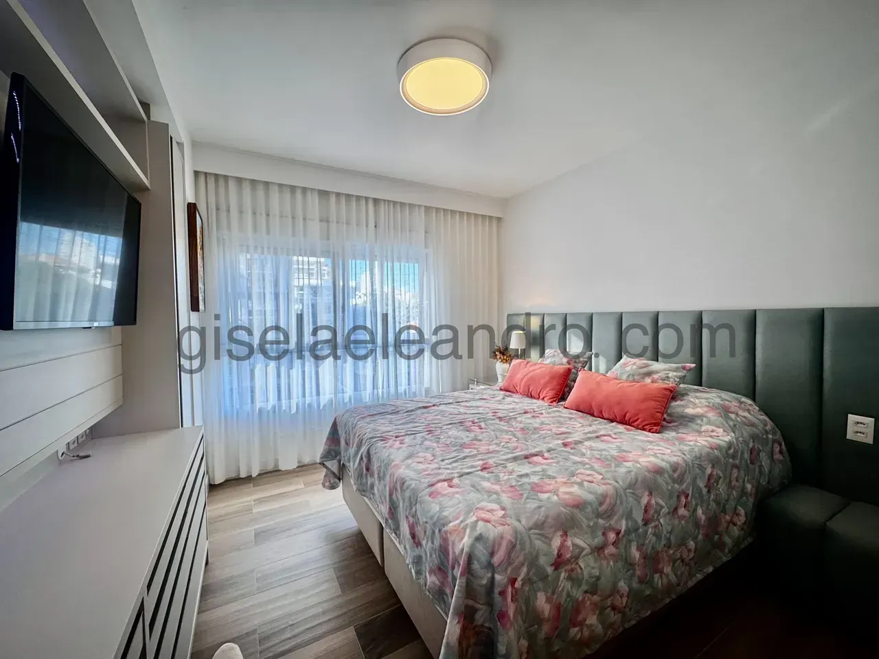 Furnished 2-bedroom apartment with 3 bathrooms — photo 13