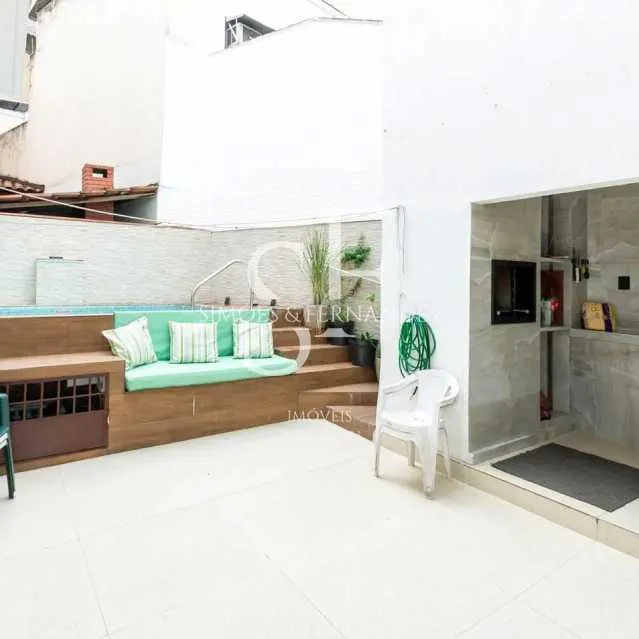 4-bedroom house with a bathtub in Rio de Janeiro — photo 23