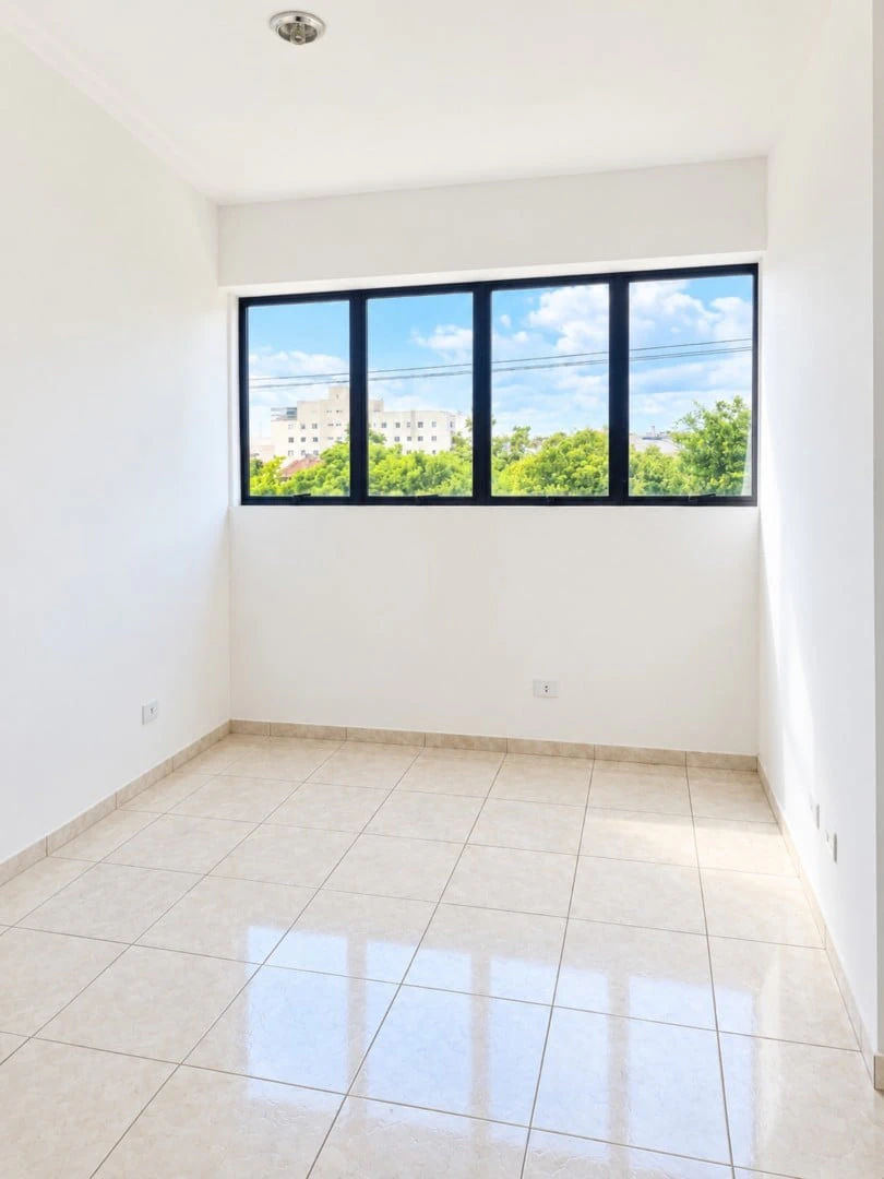 Квартира: 3 спальні, 1 з власною ванною кімнатою, 100 м² — photo 7