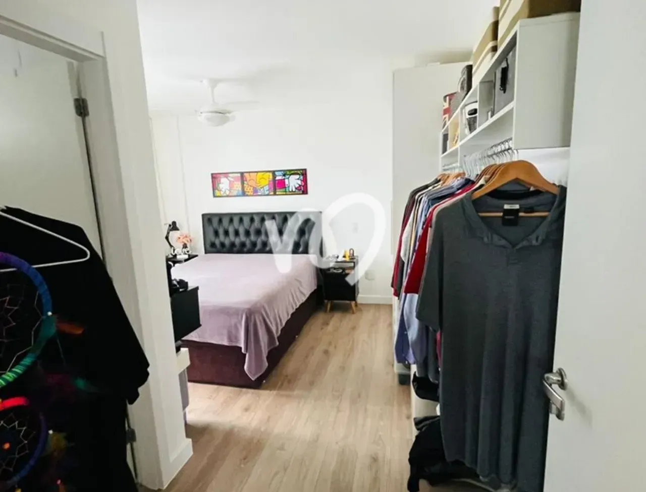 Furnished 2-bedroom apartment with open-plan kitchen — photo 4