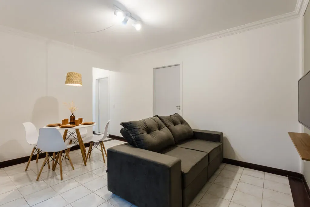 One-bedroom apartment with a home office in Florianópolis — photo 3