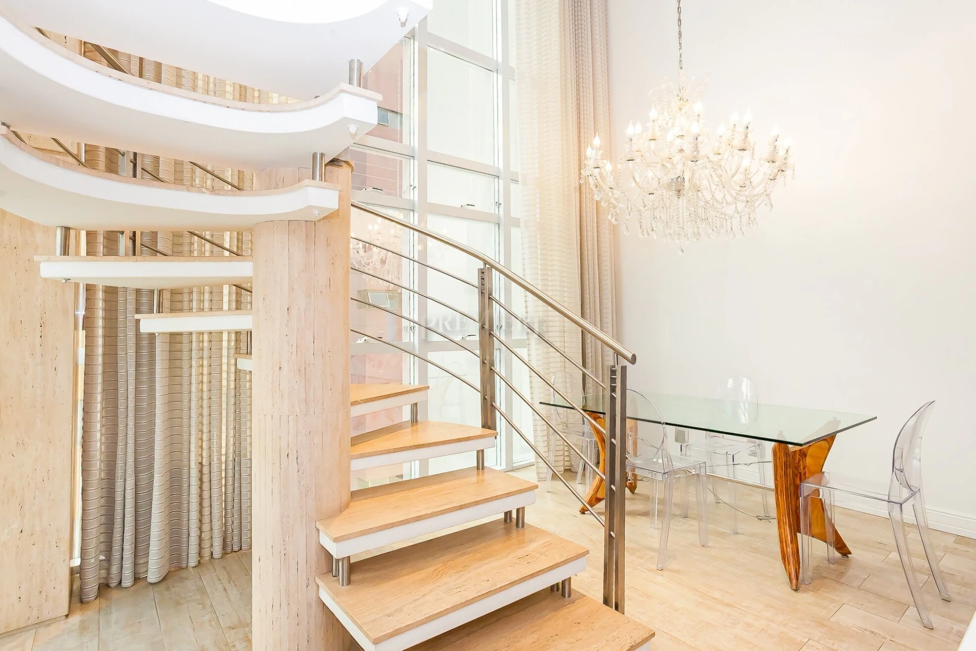 112 m² apartment with a bathtub and floor-to-ceiling windows — photo 23