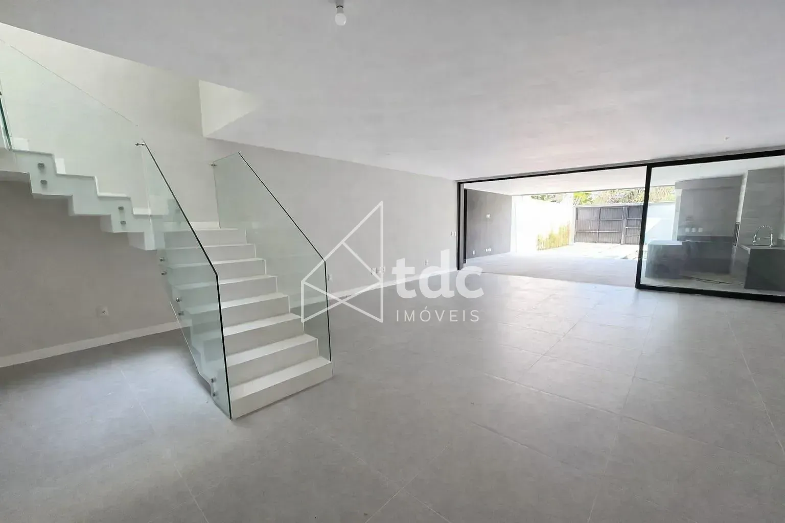 House, 510 m², with a grill on the balcony — photo 6