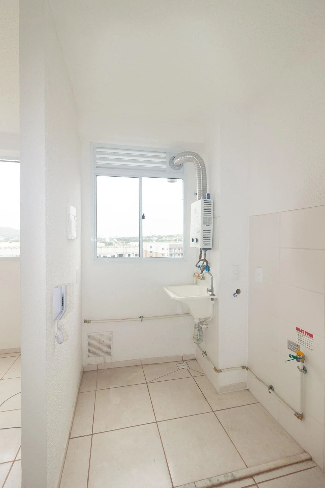 Apartamento de 2 quartos em condomínio com academia — photo 4