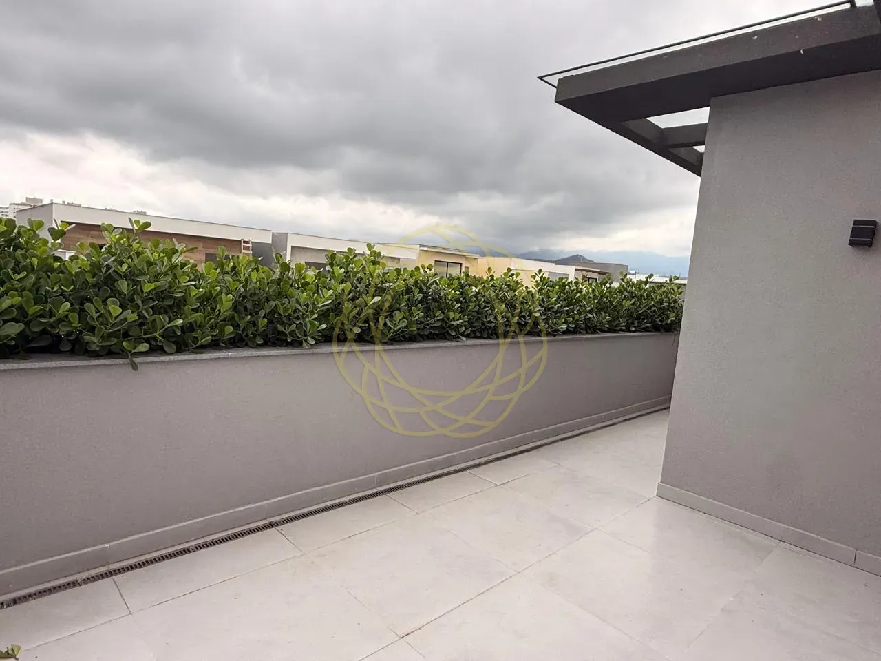 Casa com 4 quartos e 5 banheiros, 280 m² — photo 32