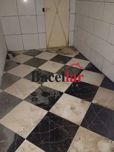 Unfurnished house with 2 bedrooms, 1 bathroom, 1 parking — photo 10