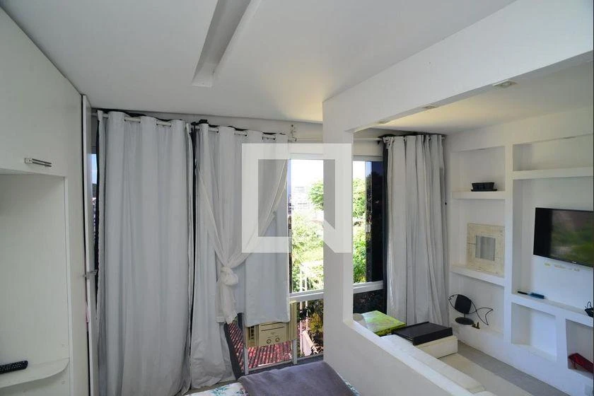 Monoambiente amueblado en edificio con piscina — photo 10