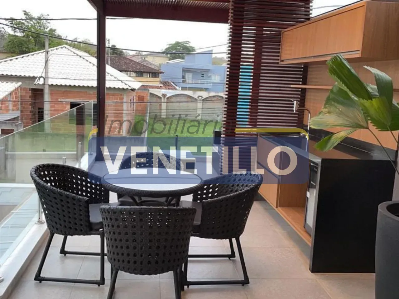 Furnished 240 m² house with 3 en-suite rooms — photo 32