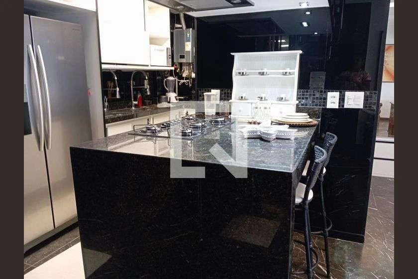 Furnished 170 m² apartment with 2 en-suite bedrooms — photo 29