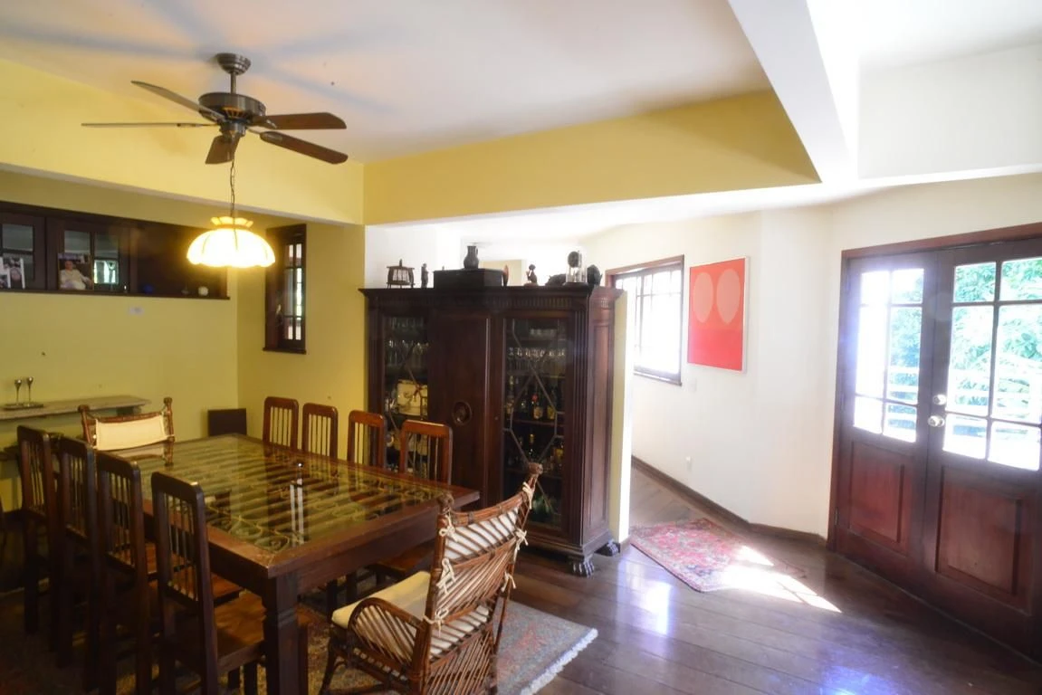 Casa mobiliada com 6 quartos e 5 suítes, com jardim — photo 22
