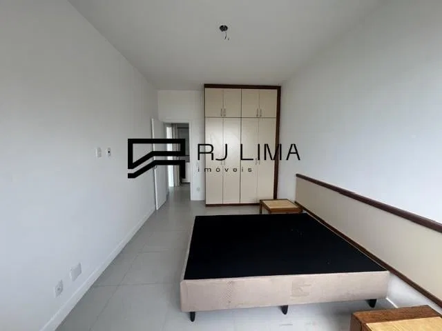 Washing machine in a one-bedroom apartment, 60 m² — photo 12