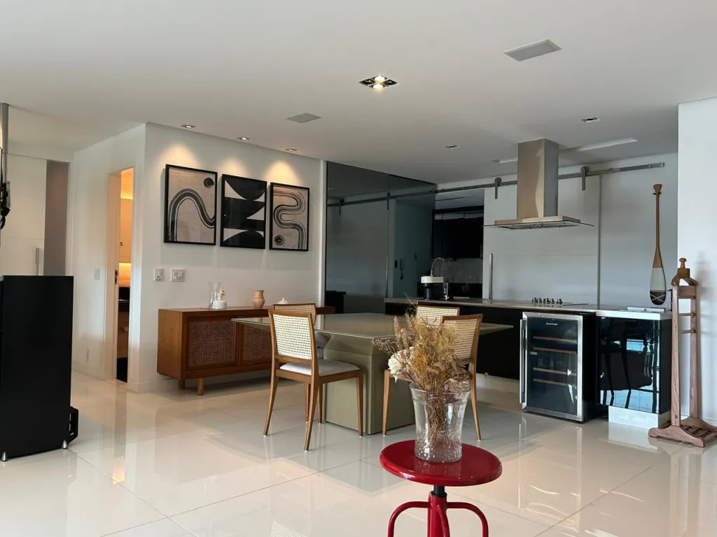 179 m² furnished apartment with 3 en-suites and 4 baths — photo 13