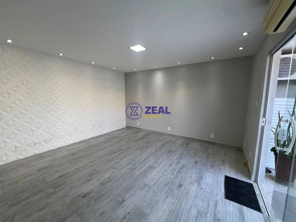 Casa de 280 m² com janelas do piso ao teto e varanda gourmet — photo 31