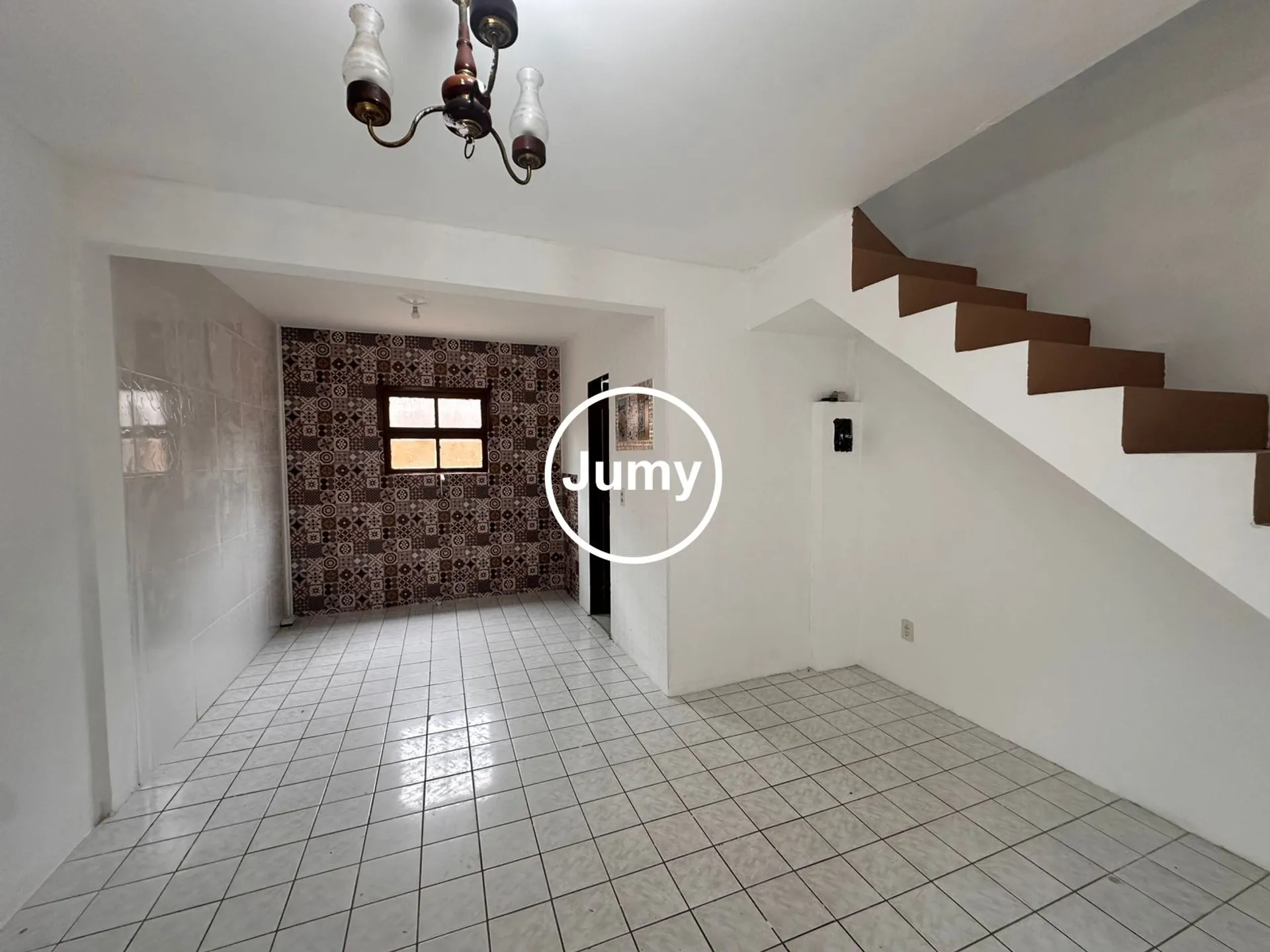 Unfurnished 72 m² house with 2 bedrooms and parking — photo 2