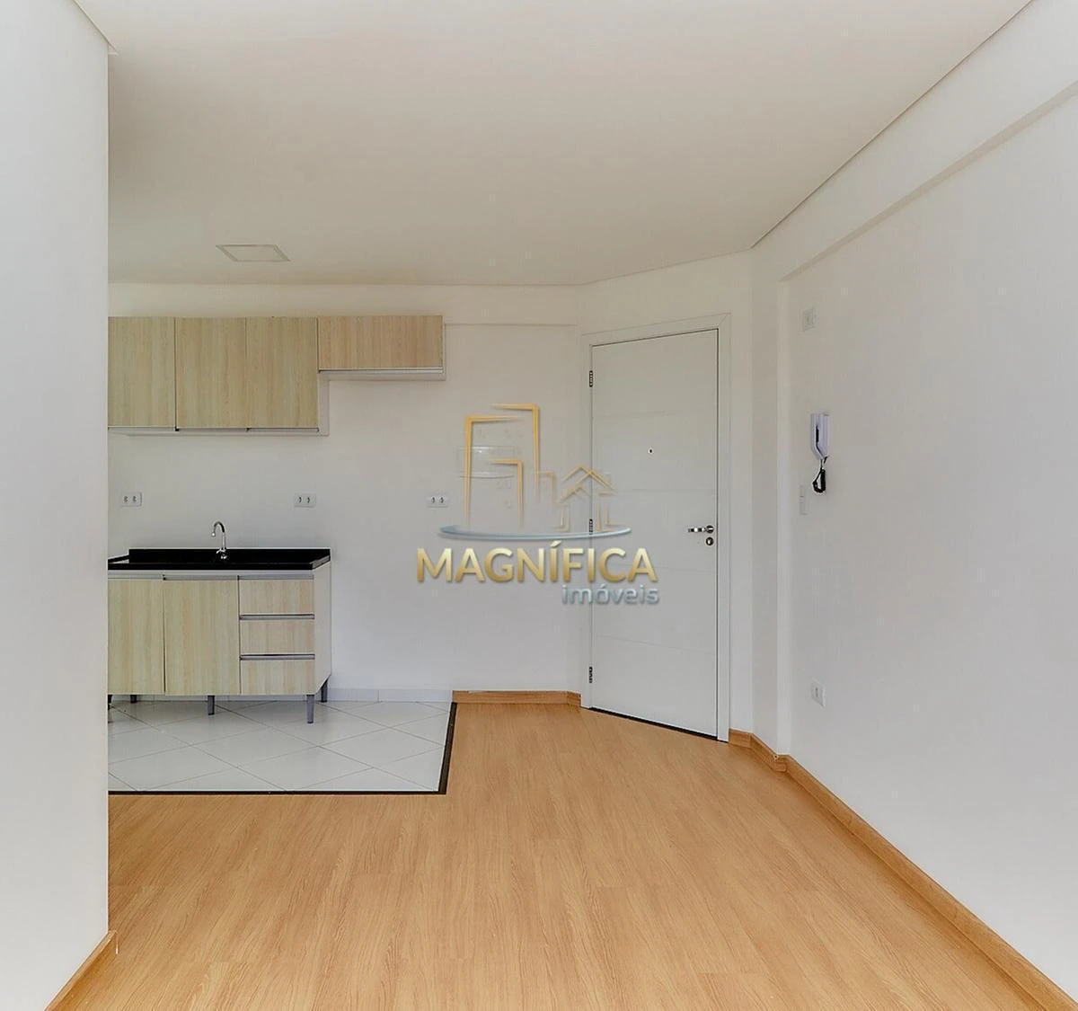 Apartamento, 35 m², com piso de madeira ou laminado