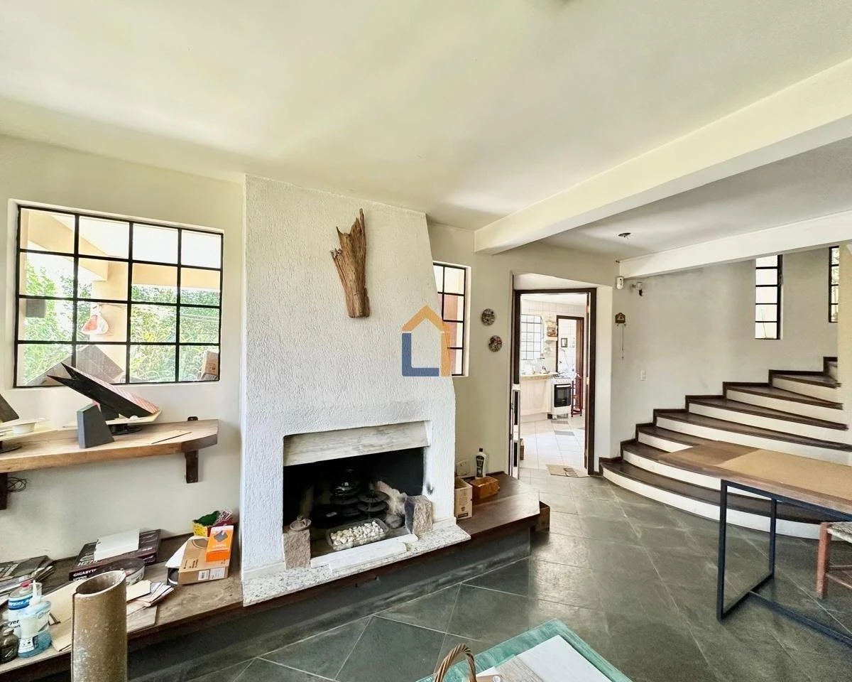 5-bedroom house with a home office — photo 22
