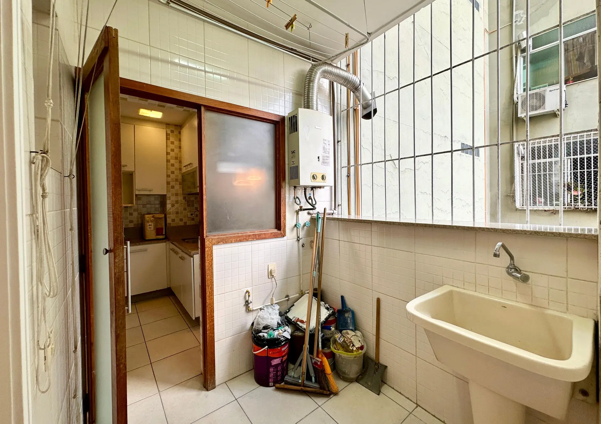 Rental apartment with 3 bedrooms and 1 en-suite — photo 32