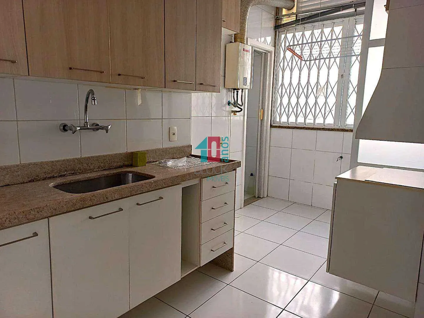 Home office in a 2-bedroom apartment, 84 m² — photo 17