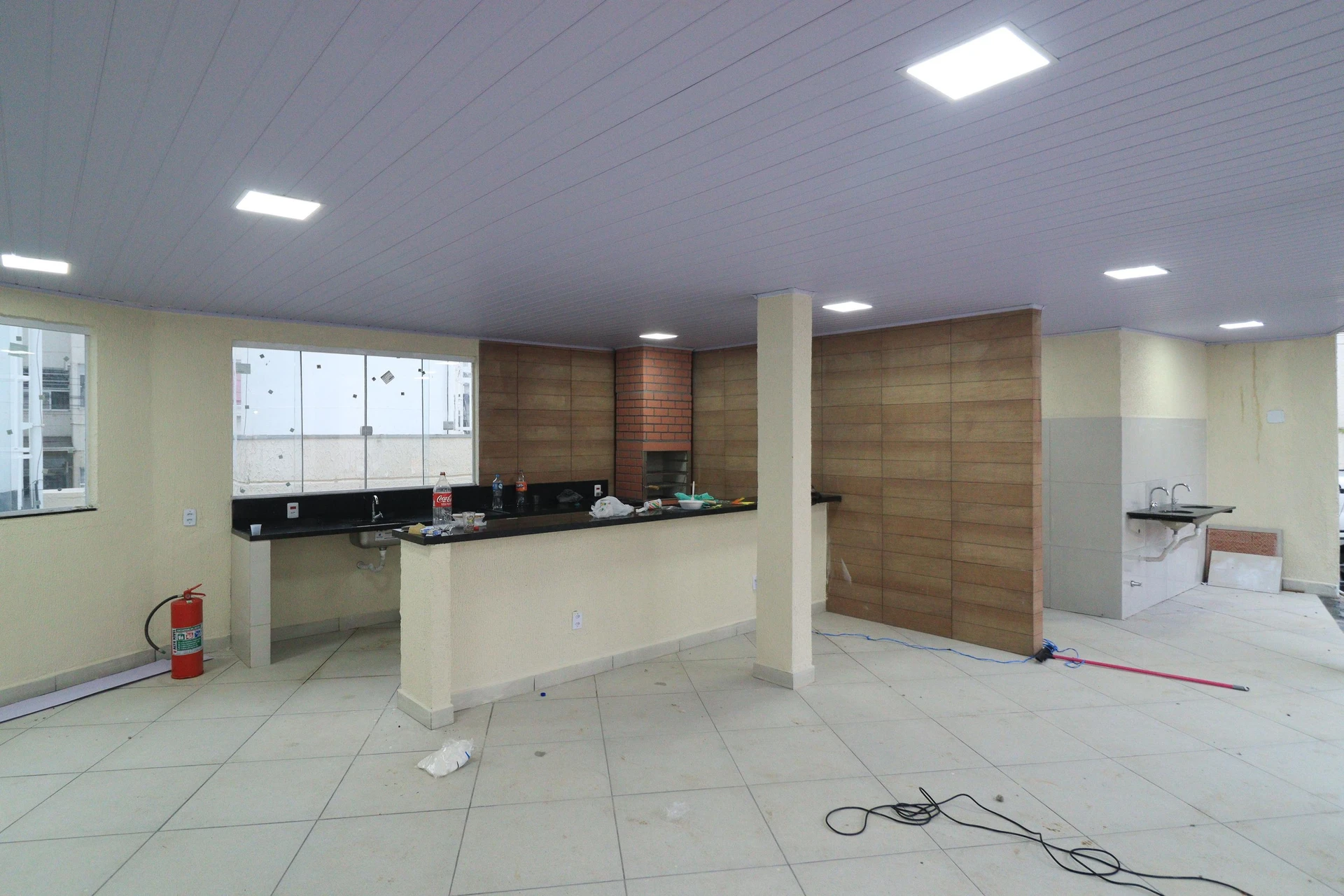 Apartamento com 1 quarto e área de lavanderia — photo 26