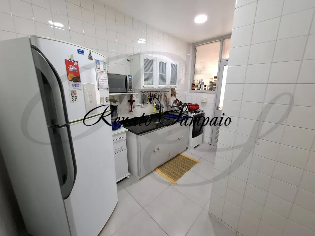 56 m² apartment with a home office and a washing machine — photo 9
