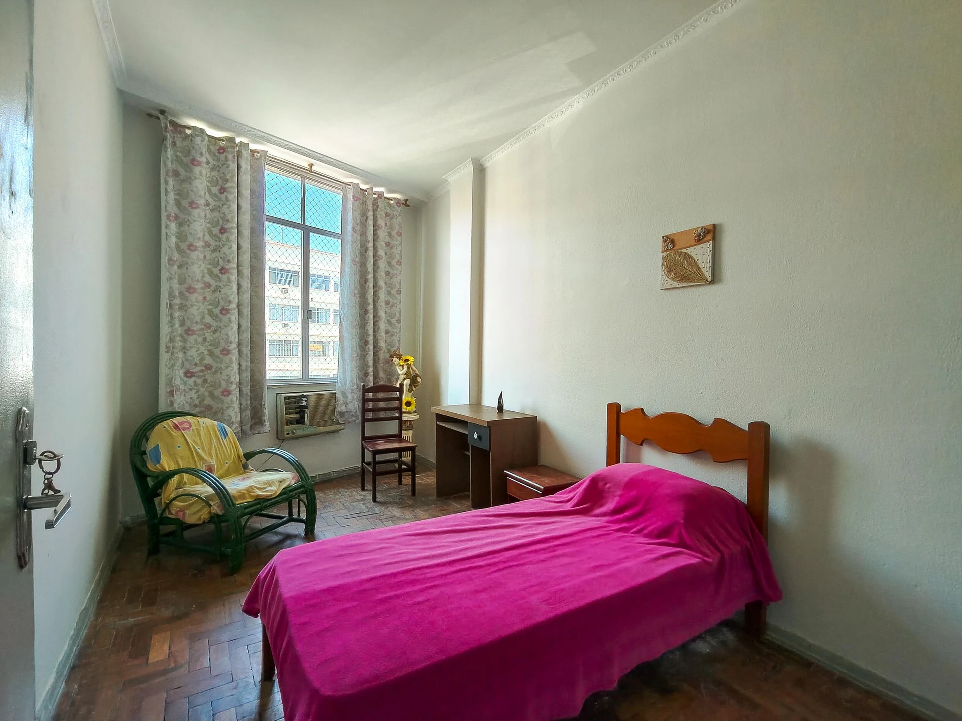 Home office in a 3-bedroom apartment, 70 m² — photo 6