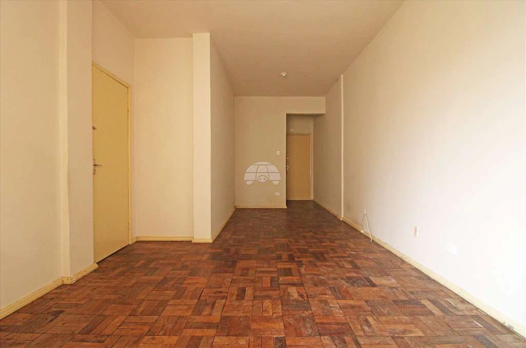 3-bedroom apartment with gas water heater and built-ins — photo 3