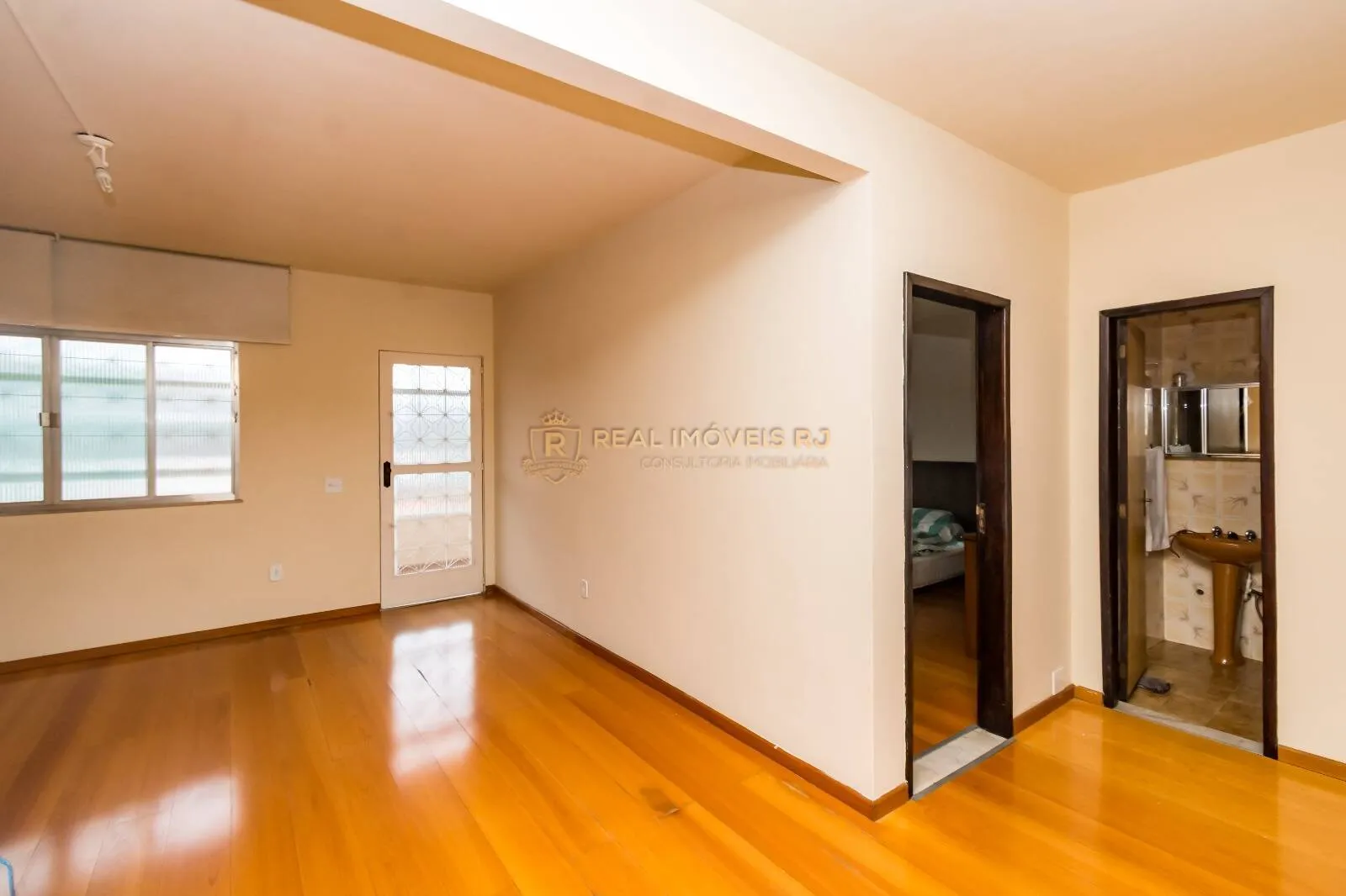 Unfurnished house with 3 bedrooms and 5 bathrooms — photo 20