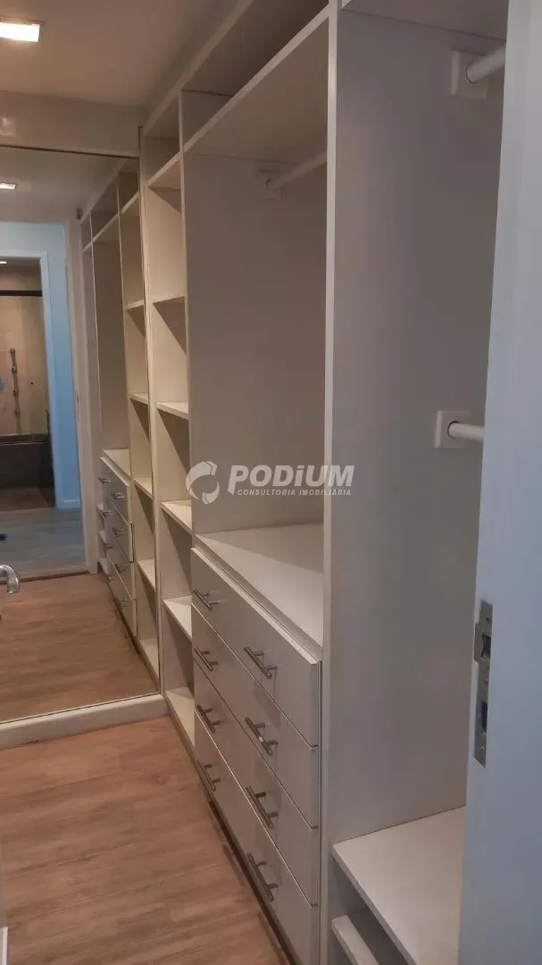 4-bedroom 315 m² apartment with separate kitchen — photo 35
