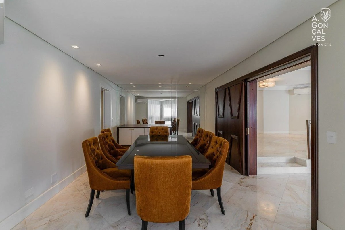 Робоче місце та 5 спалень: квартира 442 м² — photo 35