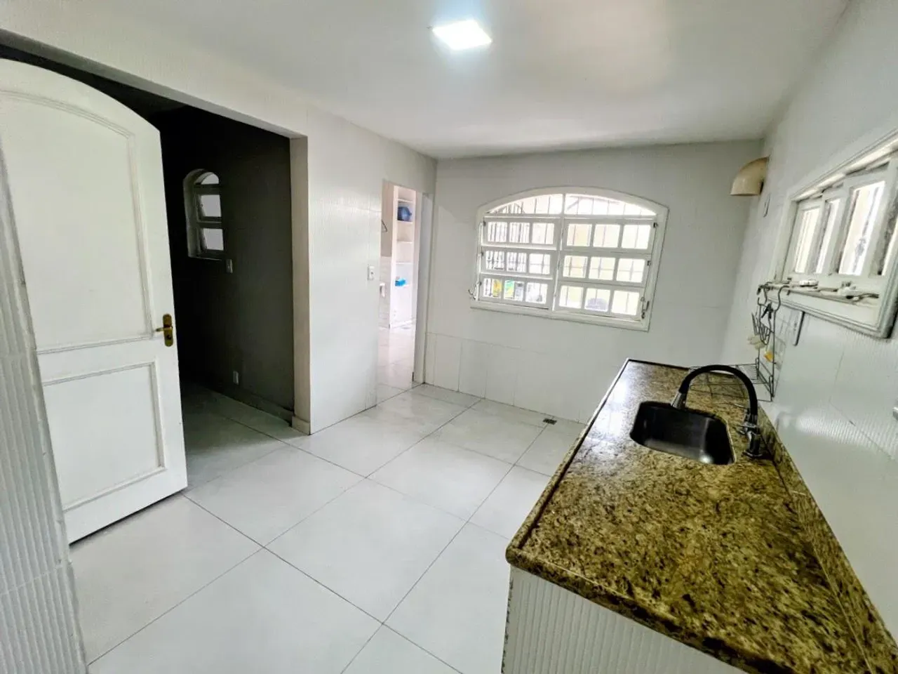 House, 285 m², with a grill on the balcony — photo 7