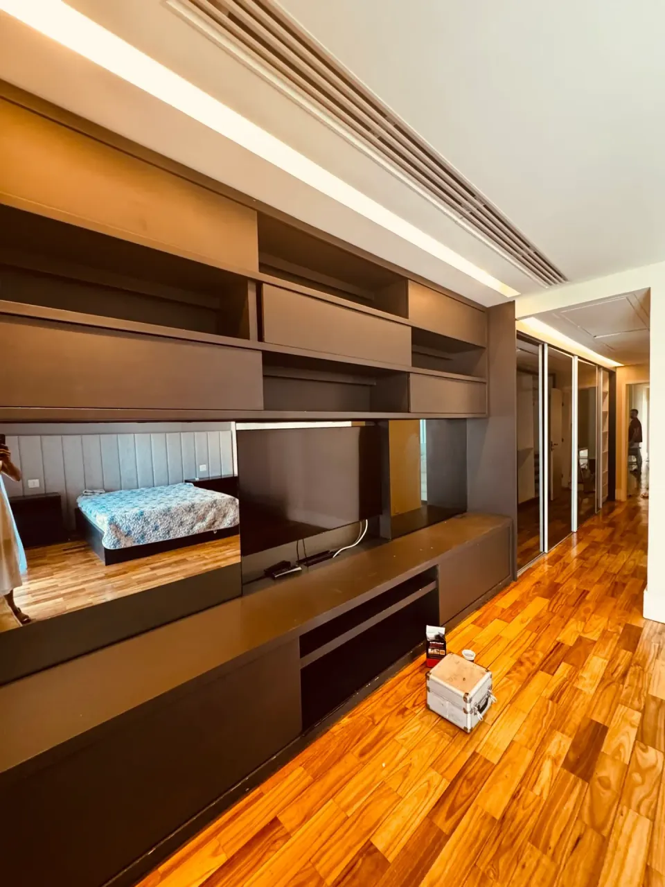 Unfurnished apartment with 4 bedrooms and 5 bathrooms — photo 10